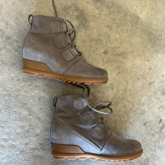 Sorel Evie lace up wedge boots - Picture 2 of 5